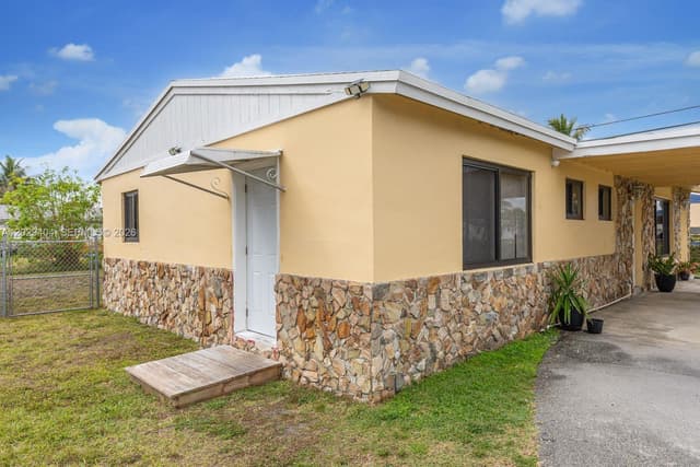 6200 SW 18th St, North Lauderdale FL 33068 - North Lauderdale, FL - Photo 7