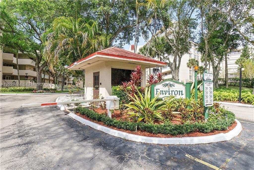 7081 Environ Blvd # 242, Lauderhill FL 33319 - Lauderhill, FL - Photo 1