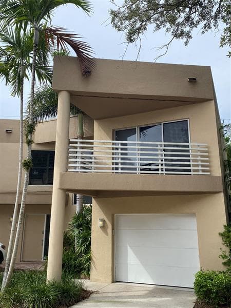 101 SE 15th Avenue, Fort Lauderdale FL 33301