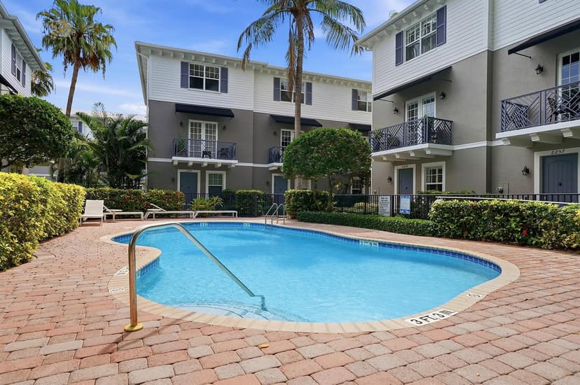 2265 NE 9th Avenue, Wilton Manors FL 33305