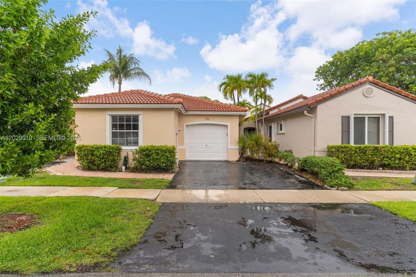 17953 SW 11th St, Pembroke Pines FL 33029