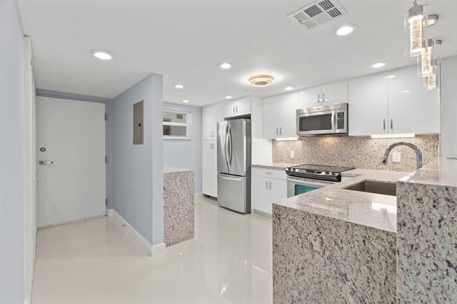 3580 S Ocean Boulevard # 8b, South Palm Beach FL 33480 - South Palm Beach, FL - Photo 5