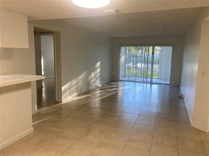 9811 Westview Dr # 913, Coral Springs FL 33076