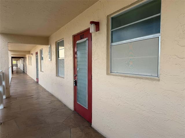 1015 Country Club Drive # 307, Margate FL 33063 - Margate, FL - Photo 3