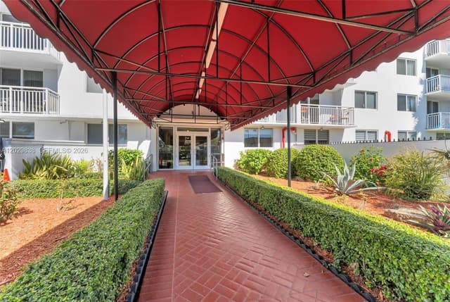 1251 NE 108th St # 617, Miami FL 33161 - Miami, FL - Photo 5
