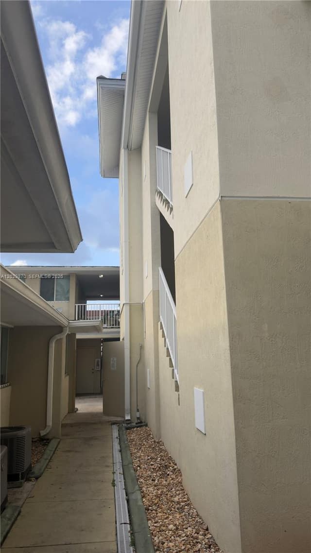 1025 SW 7th Ave # 6, Miami FL 33130 - Miami, FL - Photo 3