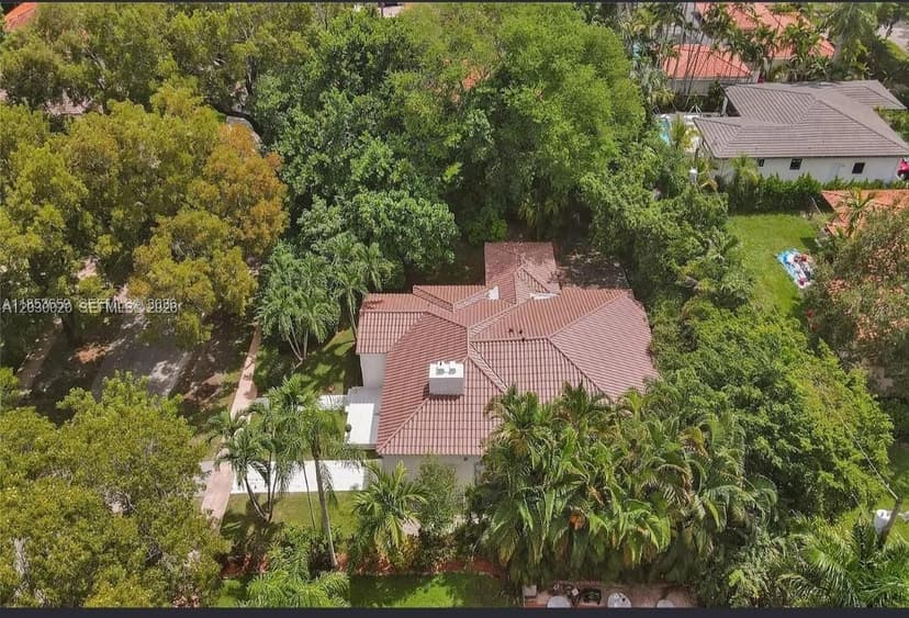 528 Sevilla Ave, Coral Gables FL 33134