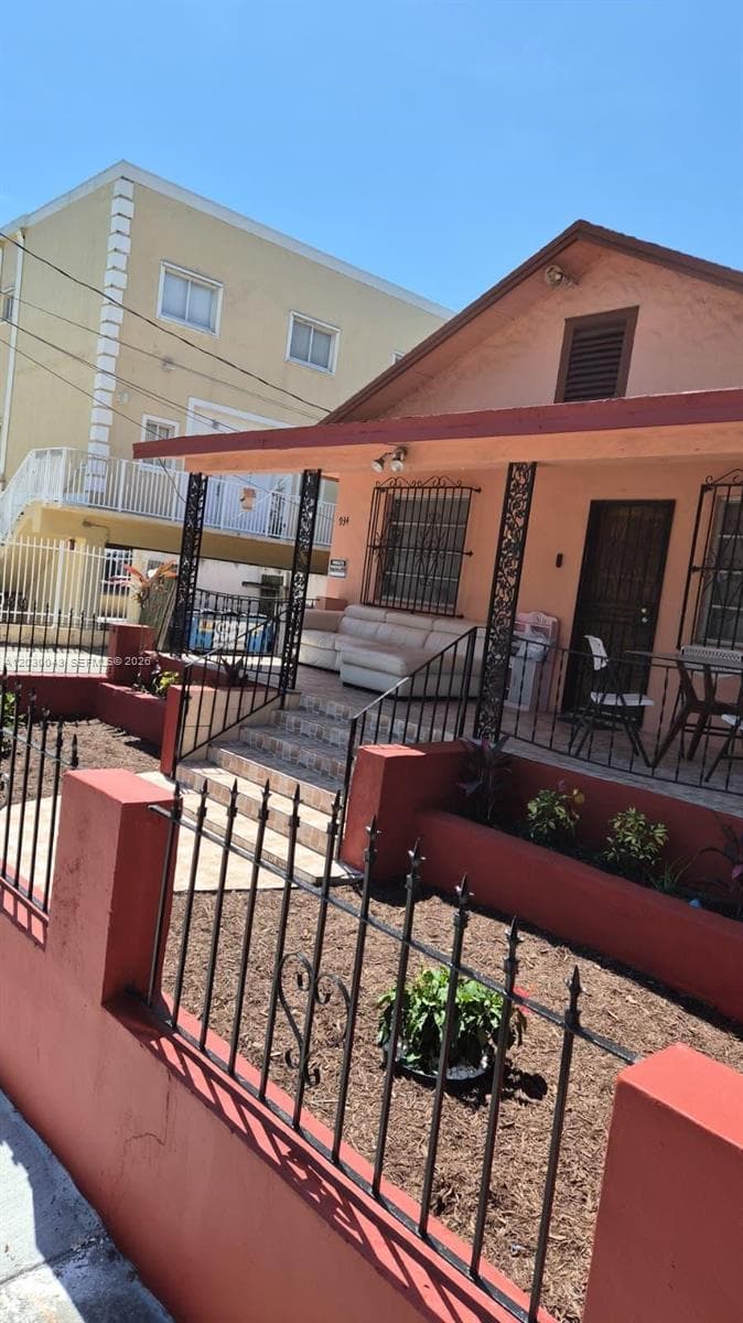 934 SW 3rd St, Miami FL 33130 - Miami, FL - Photo 1