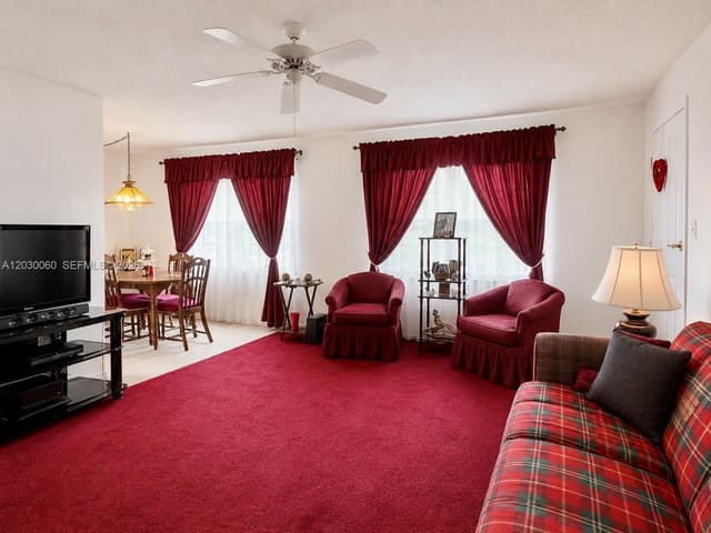 13500 SW 1st St # 114U, Pembroke Pines FL 33027 - Pembroke Pines, FL - Photo 4