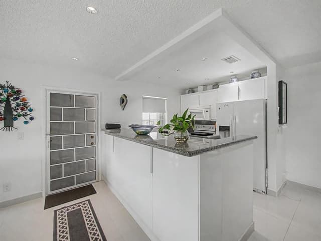 4580 NW 3rd Street # D, Delray Beach FL 33445 - Delray Beach, FL - Photo 7