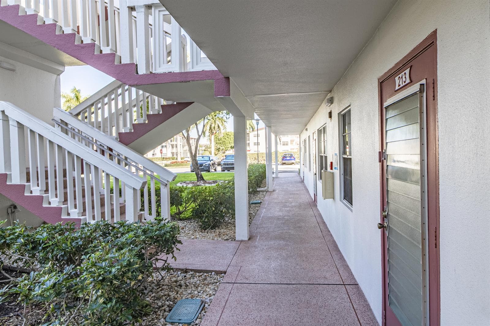 213 Fanshaw F, Boca Raton FL 33434 - Boca Raton, FL - Photo 1