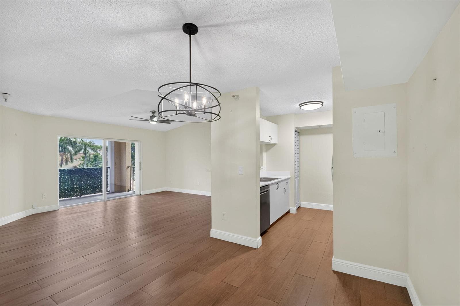 123 Yacht Club Way # 307, Hypoluxo FL 33462
