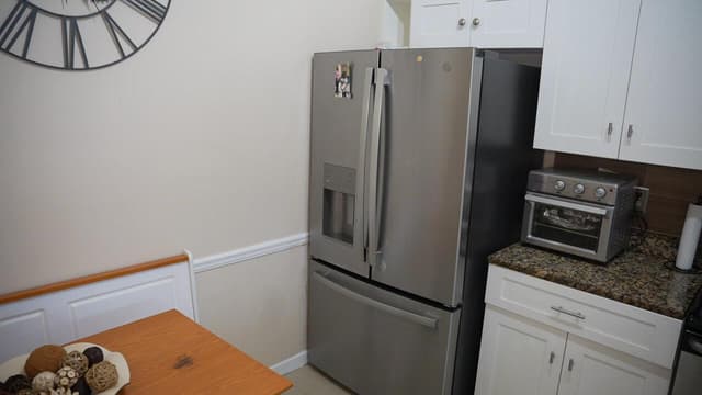 201 Maplewood Drive # 201, FL 33415 - Photo 3