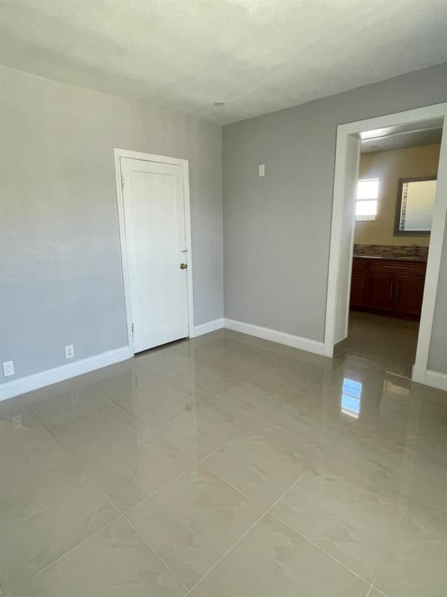 255 Foresteria Drive, Lake Park FL 33403 - Lake Park, FL - Photo 6