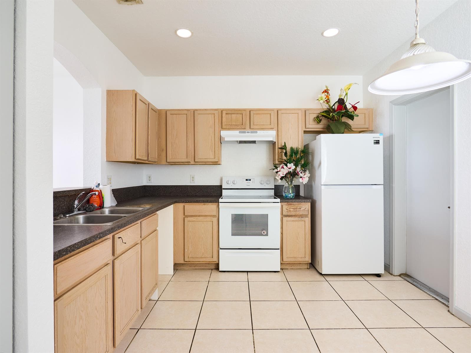 2052 Oakhurst Way, Riviera Beach FL 33404