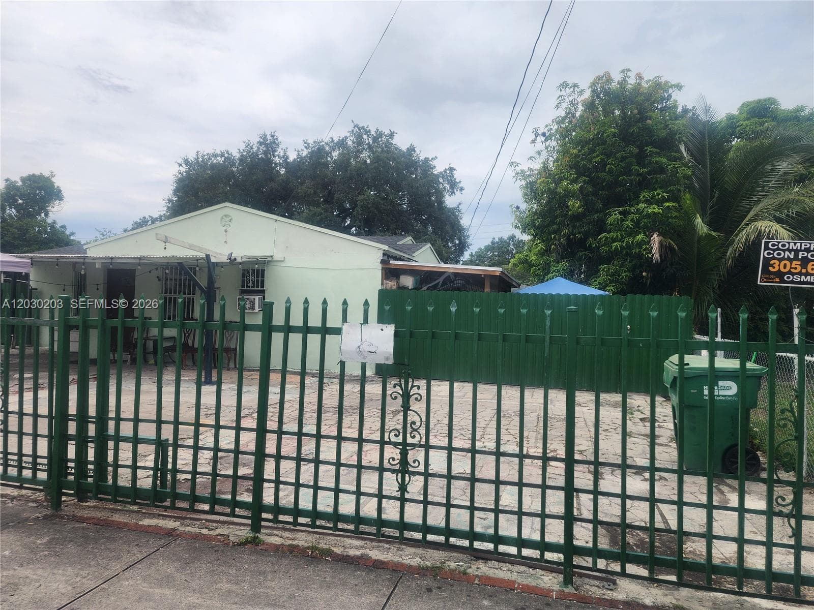 2130 NW 92nd St, Miami FL 33147
