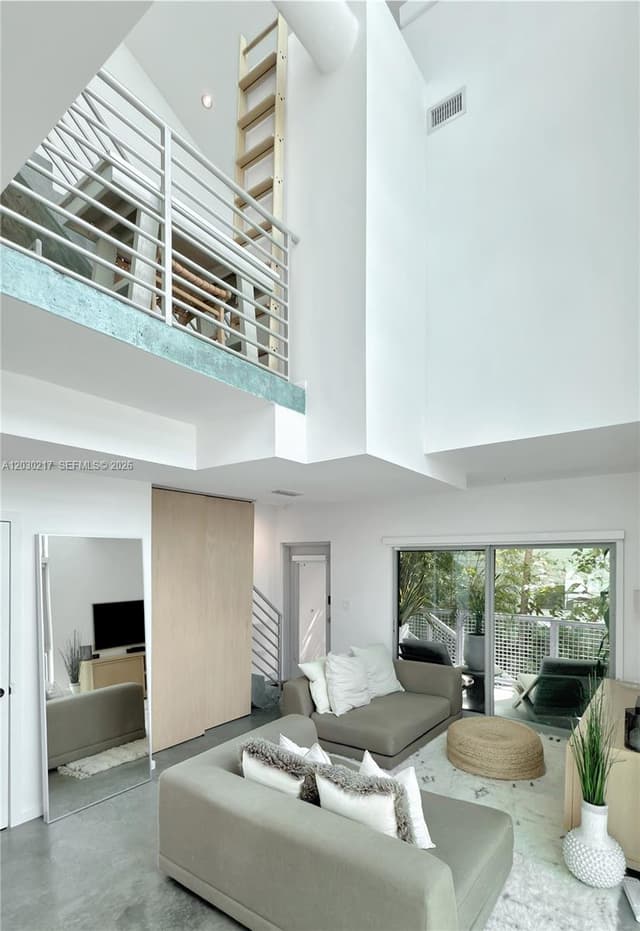 734 Michigan Ave, Miami Beach FL 33139 - Miami Beach, FL - Photo 5