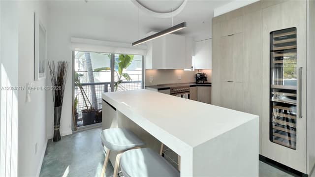 734 Michigan Ave, Miami Beach FL 33139 - Miami Beach, FL - Photo 4