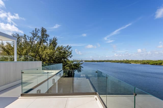 900 Lago Mar Lane, Boca Raton FL 33431 - Boca Raton, FL - Photo 2