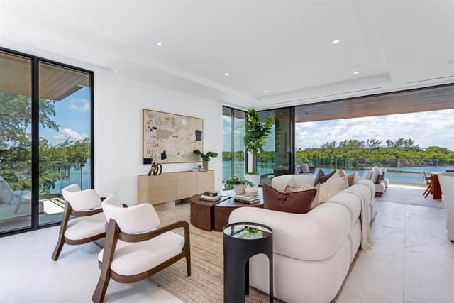 900 Lago Mar Lane, Boca Raton FL 33431 - Boca Raton, FL - Photo 4