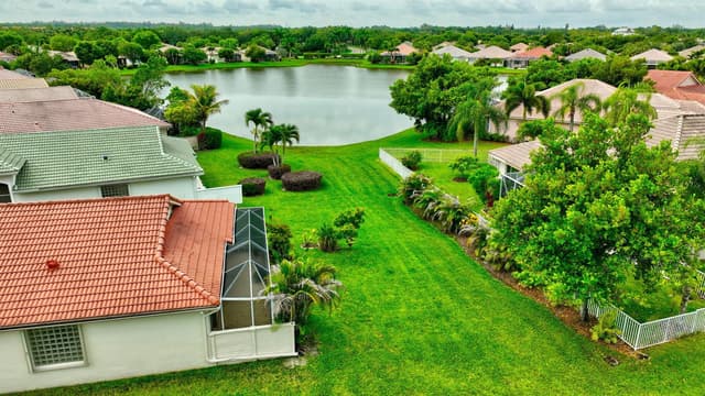 2752 Clipper Circle, West Palm Beach FL 33411 - West Palm Beach, FL - Photo 2