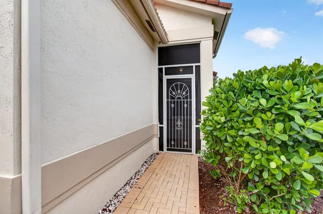 2752 Clipper Circle, West Palm Beach FL 33411 - West Palm Beach, FL - Photo 6