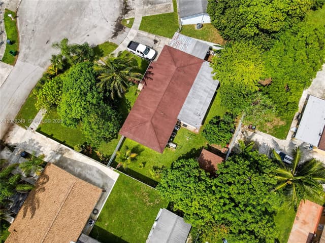 15825 SW 305th Ter, Homestead FL 33033 - Homestead, FL - Photo 2