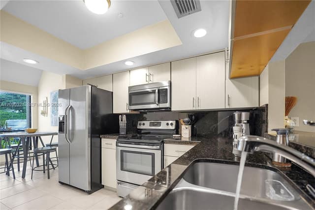 1400 NW 9th Ave # 18, Boca Raton FL 33486 - Boca Raton, FL - Photo 5