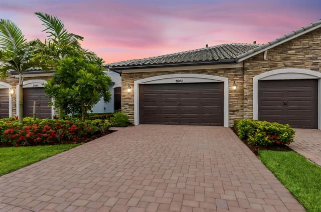 7642 N Blue Spring Drive, Parkland FL 33067 - Parkland, FL - Photo 3