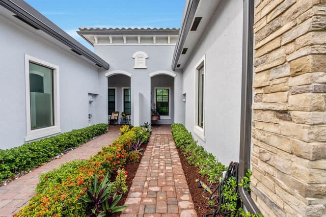7642 N Blue Spring Drive, Parkland FL 33067 - Parkland, FL - Photo 4