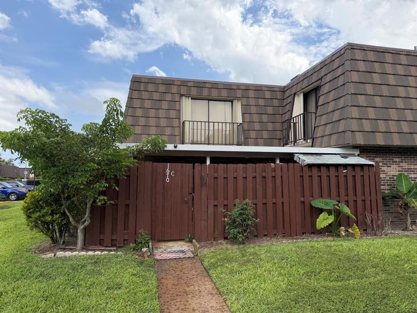 1670 Forest Lakes Circle # C, West Palm Beach FL 33406