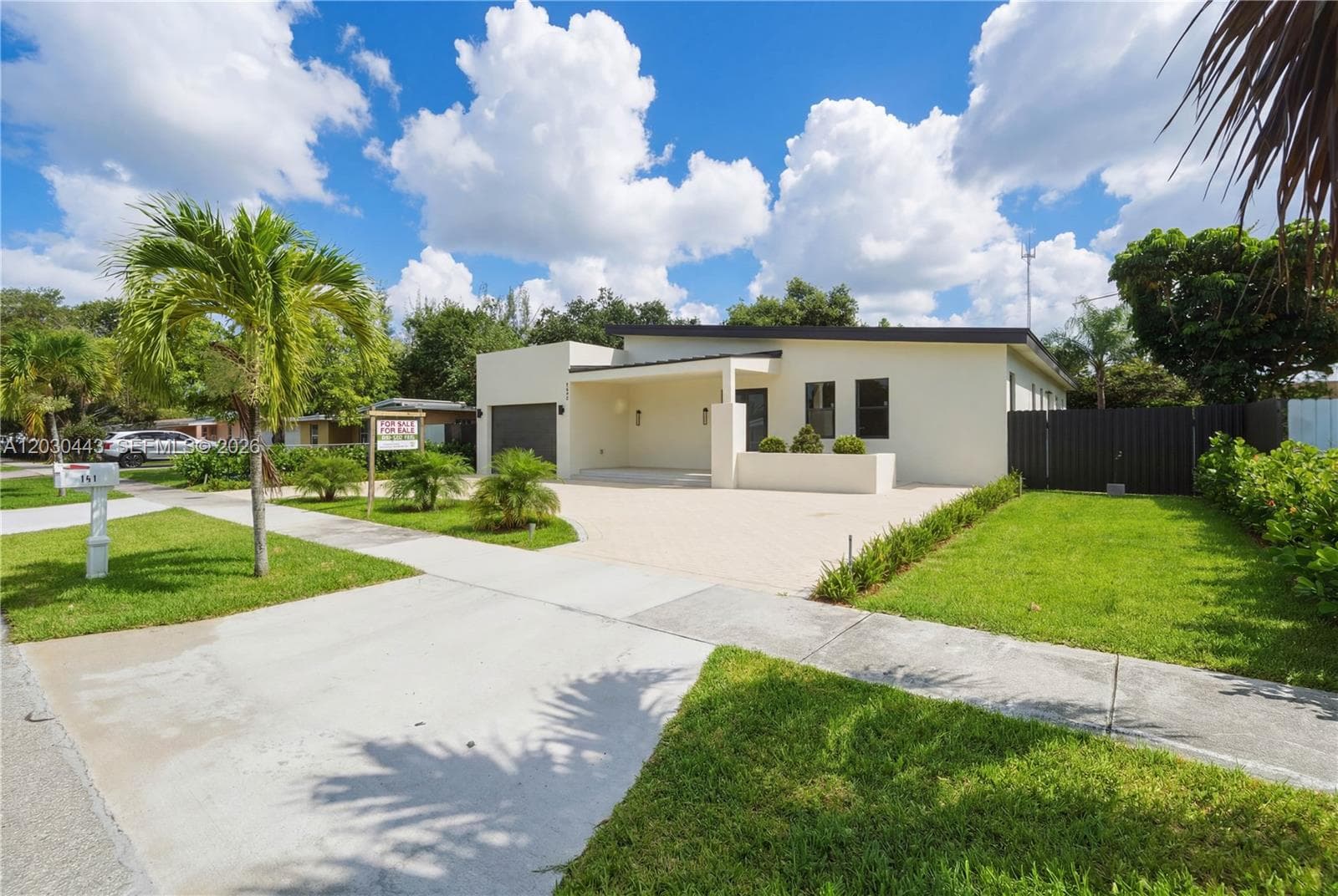 131 Miami Gardens Rd, West Park FL 33023