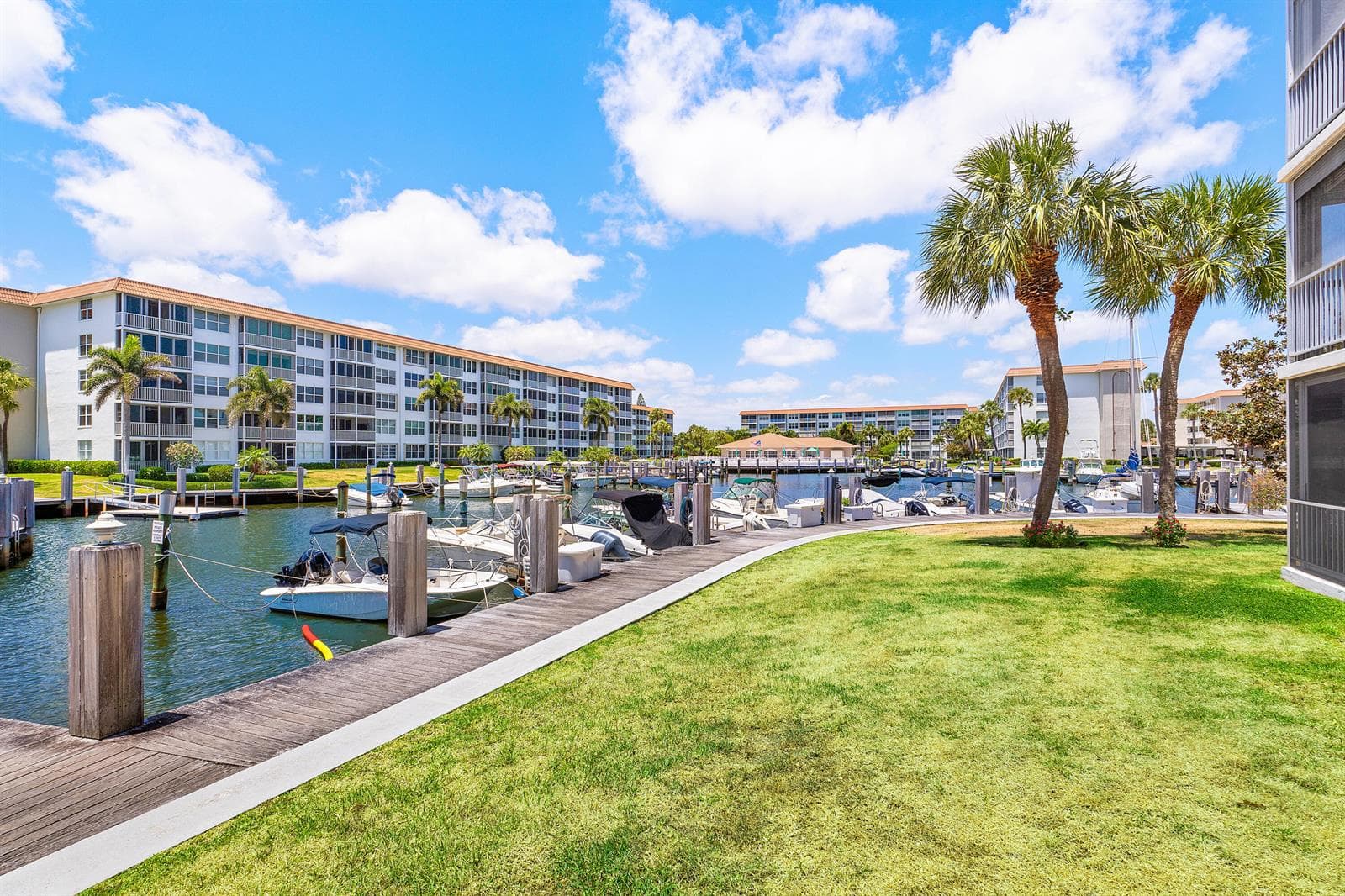 911 Gardenia Drive # 154, Delray Beach FL 33483
