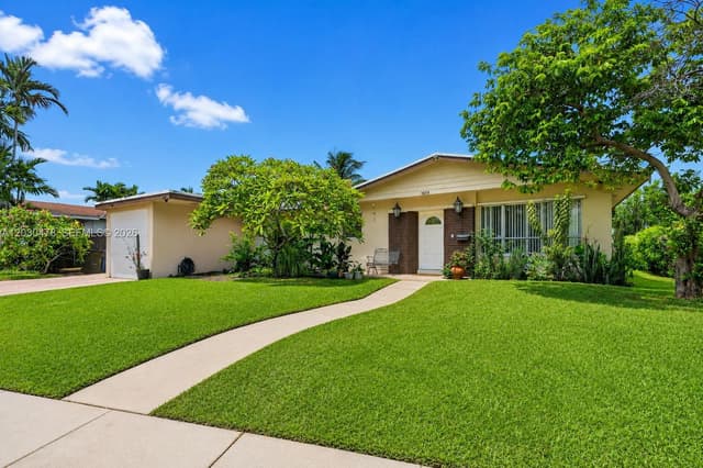 18240 NE 8th Ave, North Miami Beach FL 33162 - North Miami Beach, FL - Photo 2