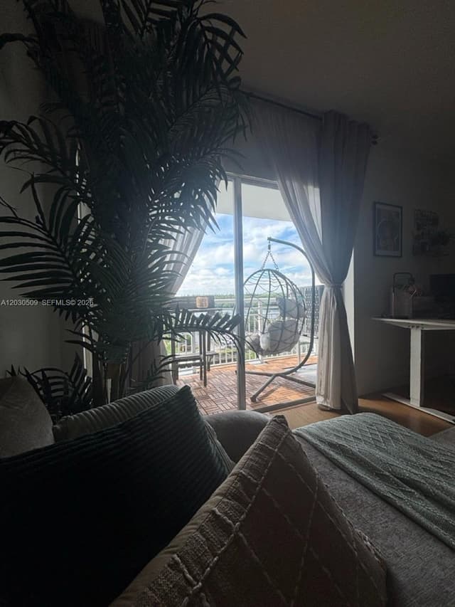 400 Kings Point Dr # 622, Sunny Isles Beach FL 33160 - Sunny Isles Beach, FL - Photo 4