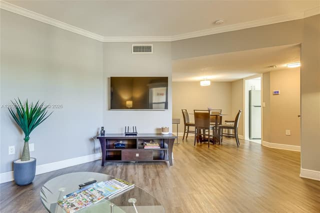 341 N Birch Rd # 315, Fort Lauderdale FL 33304 - Fort Lauderdale, FL - Photo 2
