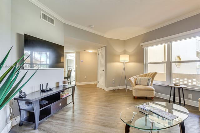 341 N Birch Rd # 315, Fort Lauderdale FL 33304 - Fort Lauderdale, FL - Photo 4