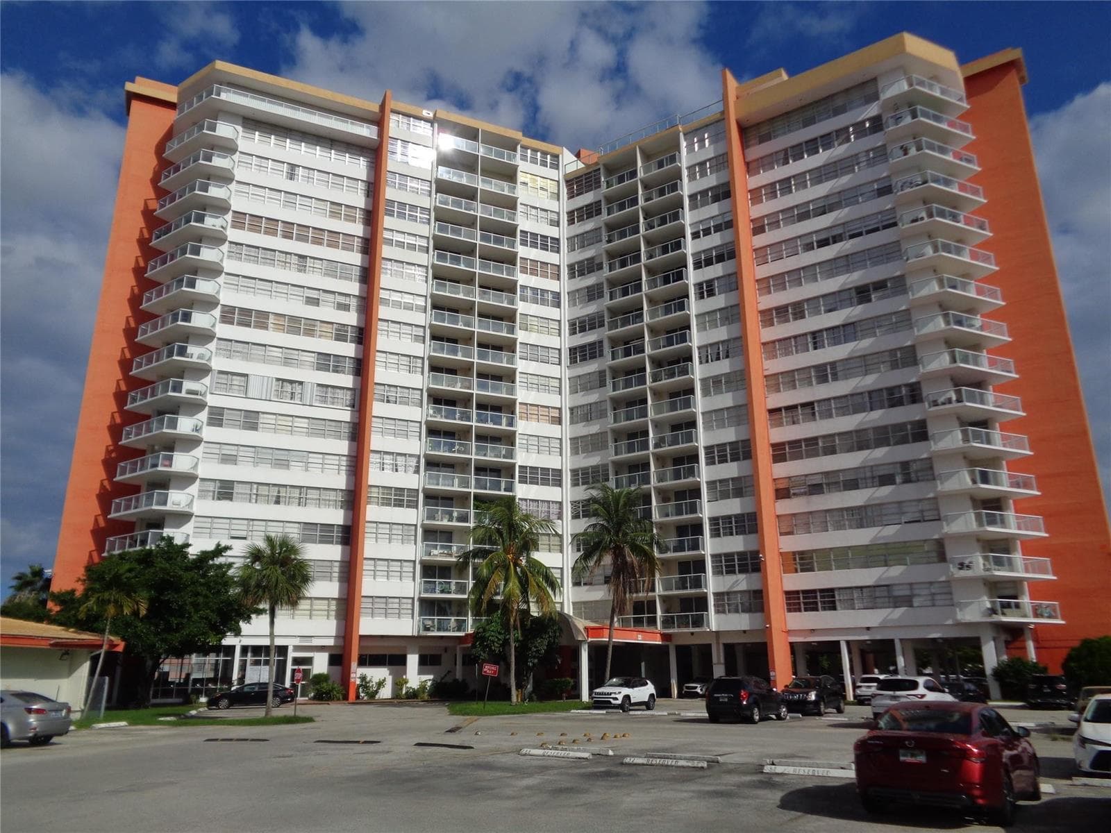 1301 NE Miami Gardens Drive # 605w, Miami FL 33179 - Miami, FL - Photo 1