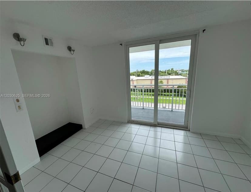 1251 NE 108th St # 409, Miami FL 33161