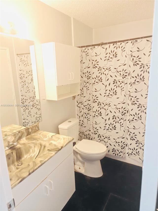 1140 NW 85th Ave, Plantation FL 33322 - Plantation, FL - Photo 5