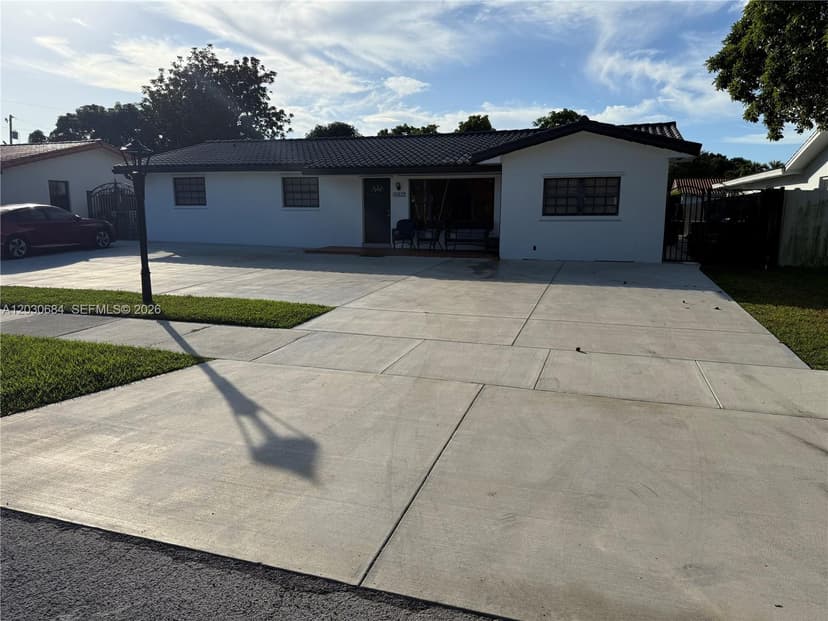 10812 SW 33rd St, Miami FL 33165