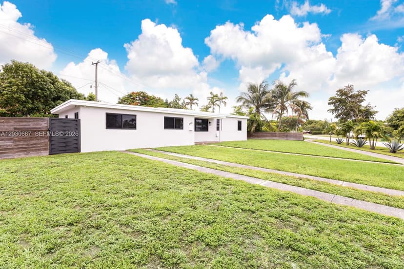 11431 SW 40th Ter, Miami FL 33165