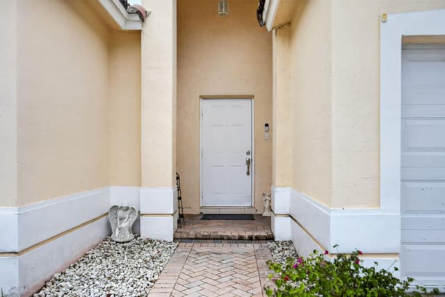 14215 SW 156th Avenue N, Miami FL 33196 - Miami, FL - Photo 4