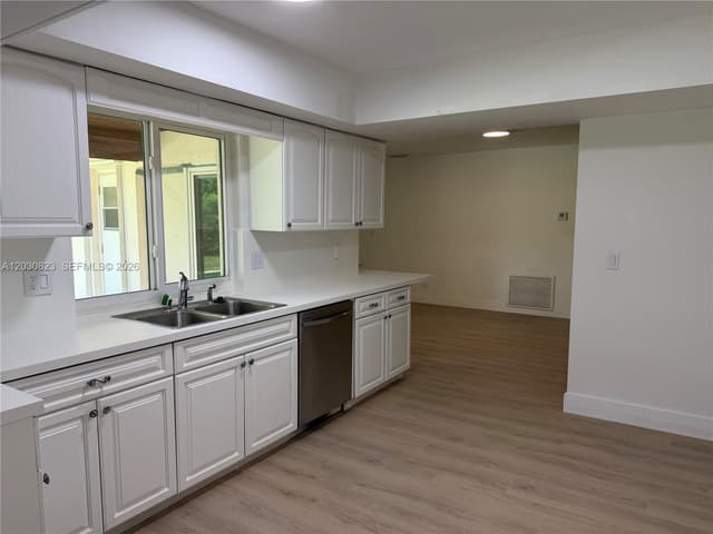 7220 NW 7th St, Plantation FL 33317 - Plantation, FL - Photo 3