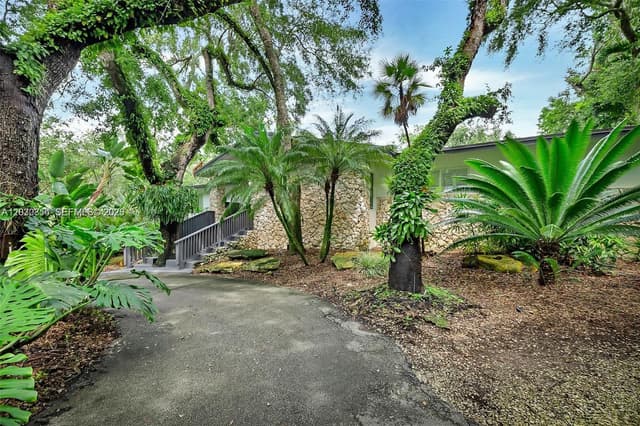 6565 SW 134th Dr, Pinecrest FL 33156 - Pinecrest, FL - Photo 2