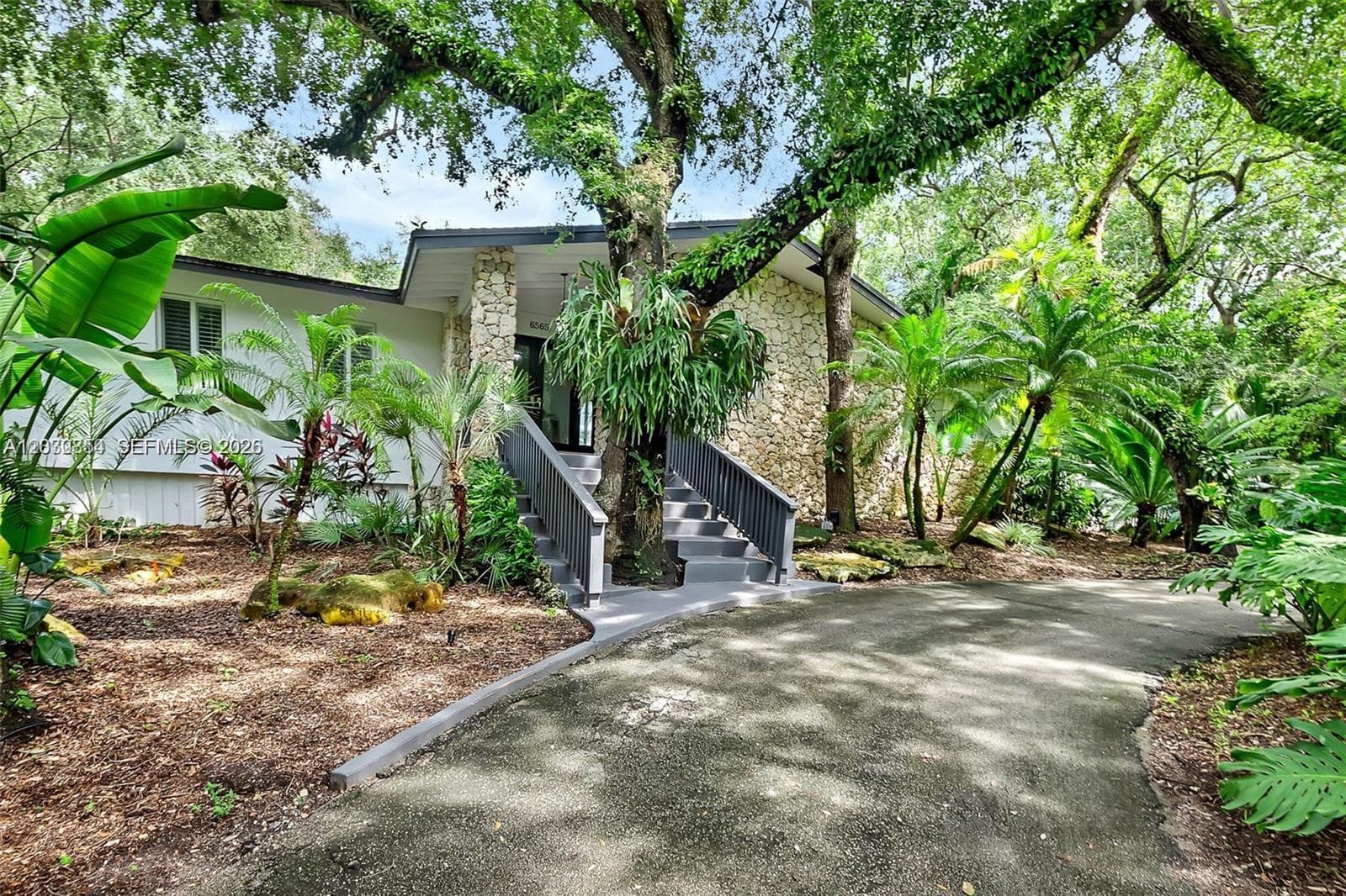 6565 SW 134th Dr, Pinecrest FL 33156 - Pinecrest, FL - Photo 1