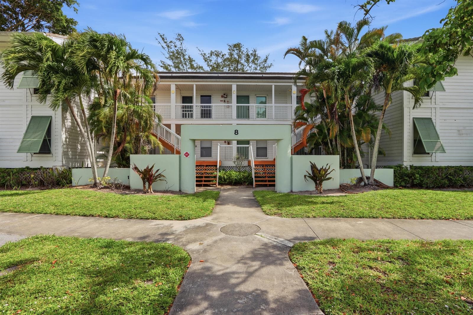 250 Cypress Point Drive, Palm Beach Gardens FL 33418 - Palm Beach Gardens, FL - Photo 1