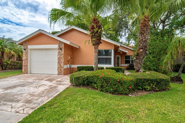 7601 Martinique Boulevard, Boca Raton FL 33433 - Boca Raton, FL - Photo 2