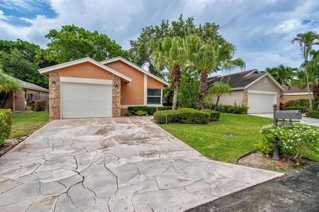 7601 Martinique Boulevard, Boca Raton FL 33433 - Boca Raton, FL - Photo 3