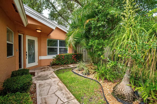 7601 Martinique Boulevard, Boca Raton FL 33433 - Boca Raton, FL - Photo 5